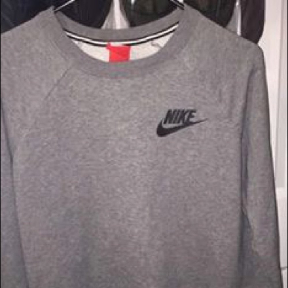 Nike sweatshirt